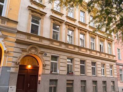Altbauwohnung kaufen in 1150 Wien
