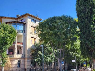 Altbauwohnung mit Balkon kaufen in 52100 Pula (Bild 5)