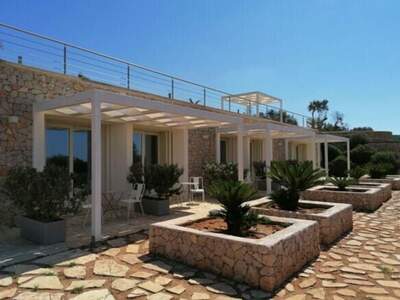 Haus mit Garten kaufen in 73040 Santa Maria di Leuca (Bild 1)