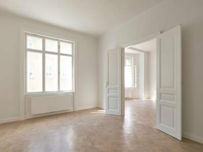 Altbauwohnung mit Balkon mieten in 1080 Wien (Bild 2)