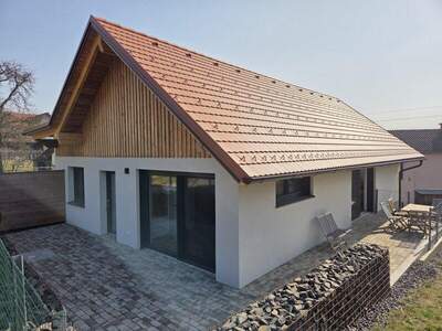 Einfamilienhaus kaufen in 8493 Klöch (Bild 1)