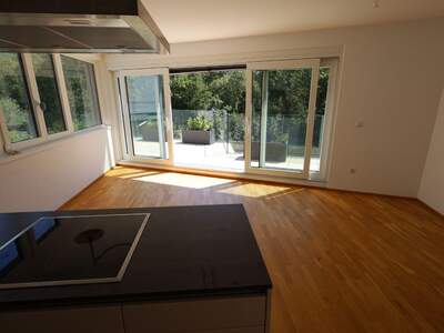 Altbauwohnung mit Balkon mieten in 1140 Wien (Bild 3)