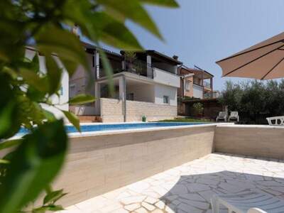 Haus kaufen in 52244 Porec (Bild 5)