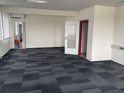 Gewerbeobjekt mieten in 3105 St.Pölten (Bild 2)