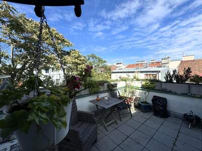 Altbauwohnung kaufen in 1040 Wien (Bild 2)