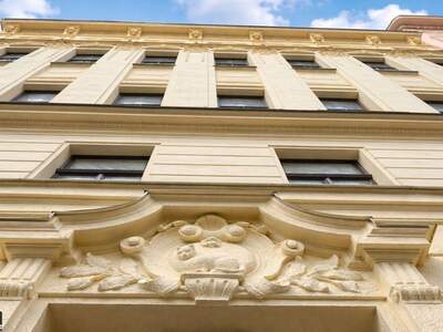 Altbauwohnung mit Balkon kaufen in 1070 Wien (Bild 4)