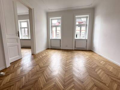 Altbauwohnung kaufen in 1180 Wien (Bild 2)