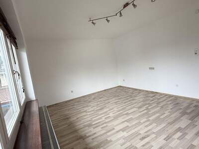 Altbauwohnung mit Balkon mieten in 8605 Kapfenberg (Bild 2)