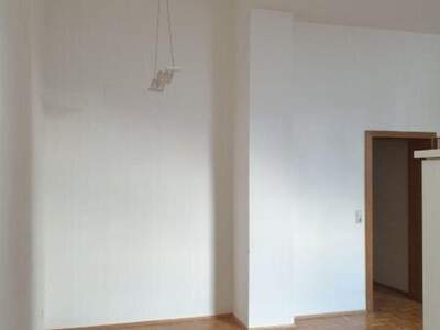 Altbauwohnung mit Balkon mieten in 8700 Leoben (Bild 5)