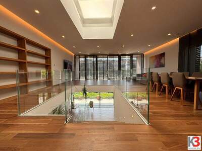 Haus mit Garten kaufen in 10000 Zagreb (Bild 1)