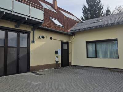 Office / Business provisionsfrei mieten in 4212 Neumarkt