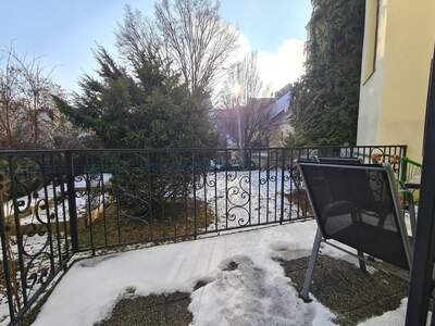 Altbauwohnung mit Balkon kaufen in 1130 Wien (Bild 3)