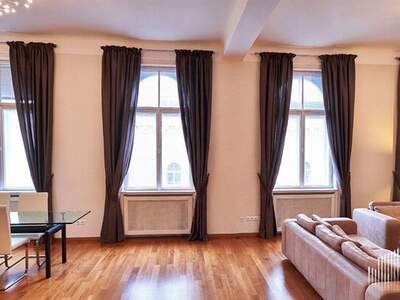 Altbauwohnung kaufen in 1010 Wien (Bild 1)