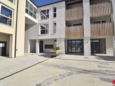 Gewerbeobjekt mieten in 4182 Waxenberg