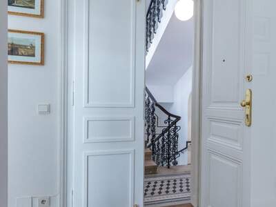 Altbauwohnung kaufen in 1090 Wien (Bild 2)