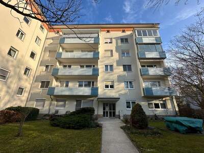 Wohnung mit Balkon kaufen in 4040 Linz