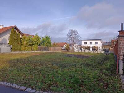 Grundstück provisionsfrei kaufen in 7121 Weiden