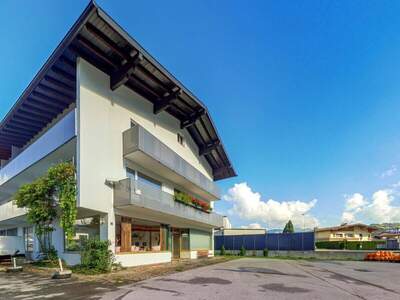 Gewerbeobjekt mieten in 6341 Oberndorf