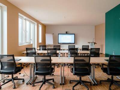 Gewerbeobjekt mieten in 6068 Mils (Bild 1)