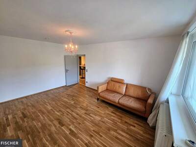 Altbauwohnung mit Balkon mieten in 9500 Villach (Bild 2)