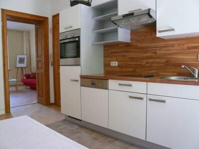 Altbauwohnung mit Balkon mieten in 4040 Linz (Bild 5)