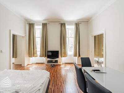 Altbauwohnung kaufen in 1110 Wien (Bild 2)