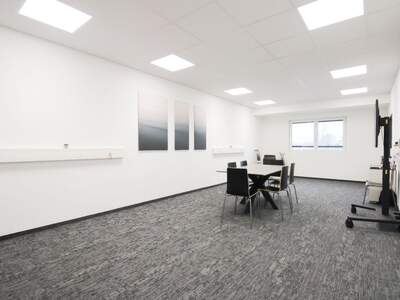 Gewerbeobjekt mieten in 4844 Regau (Bild 2)