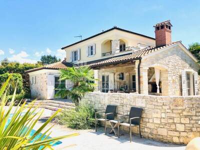 Haus kaufen in 52440 Porec (Bild 2)