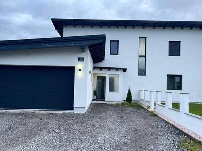 Haus provisionsfrei kaufen in 8784 Schwarzenbach