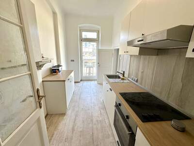 Altbauwohnung mit Balkon mieten in 8020 Graz (Bild 5)