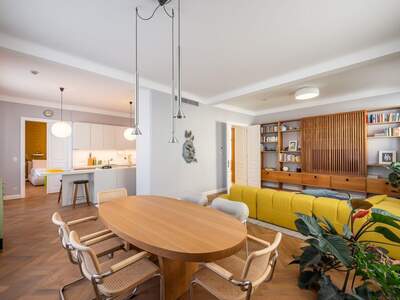 Altbauwohnung mit Balkon kaufen in 1180 Wien (Bild 3)