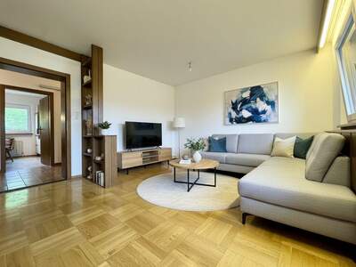 Altbauwohnung mit Balkon kaufen in 6065 Thaur (Bild 1)