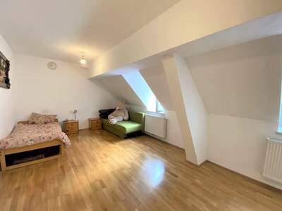 Altbauwohnung mieten in 8010 Graz (Bild 1)