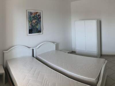 Wohnung mit Balkon kaufen in 73020 Uggiano la Chiesa (Bild 2)