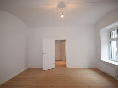 Altbauwohnung kaufen in 1150 Wien (Bild 1)