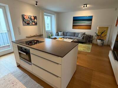 Altbauwohnung mit Balkon mieten in 1050 Wien (Bild 2)