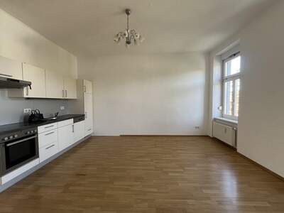 Altbauwohnung mieten in 8010 Graz (Bild 1)