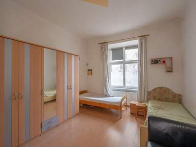Altbauwohnung mit Balkon kaufen in 1200 Wien (Bild 3)