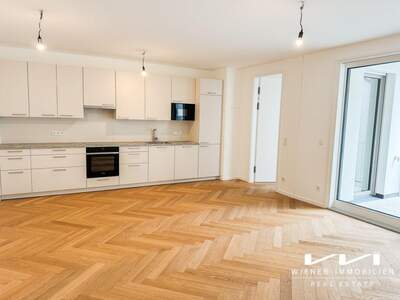 Altbauwohnung mit Balkon mieten in 1040 Wien