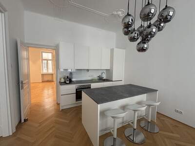 Altbauwohnung kaufen in 1040 Wien (Bild 1)