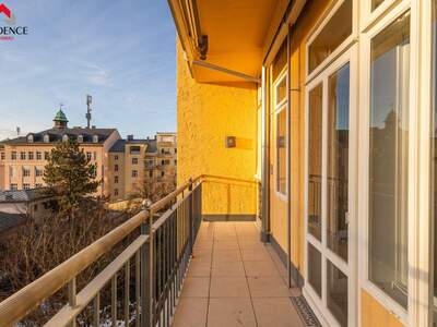 Altbauwohnung mit Balkon kaufen in 5020 Salzburg (Bild 2)