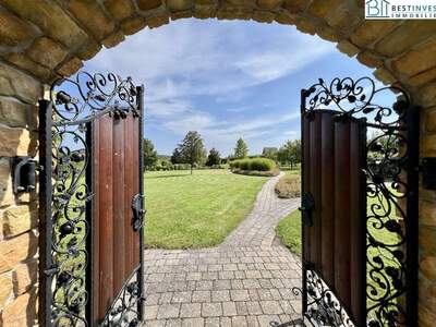 Haus kaufen in 2123 Kronberg (Bild 1)