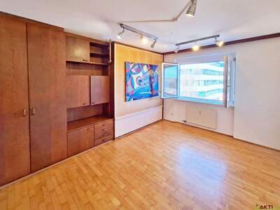 Altbauwohnung mit Balkon kaufen in 4030 Linz (Bild 4)