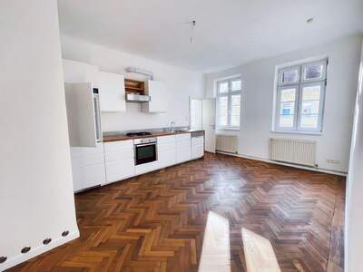 Altbauwohnung mit Balkon kaufen in 1170 Wien (Bild 1)