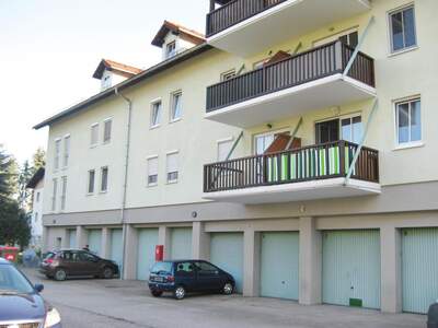 Etagenwohnung kaufen in 4663 Laakirchen