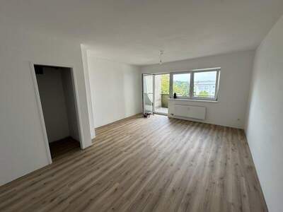 Terrassenwohnung kaufen in 4470 Enns (Bild 2)