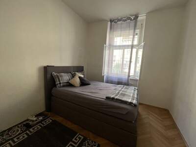 Altbauwohnung mit Balkon mieten in 8020 Graz (Bild 3)