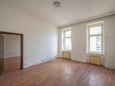 Altbauwohnung mit Balkon kaufen in 1200 Wien (Bild 2)