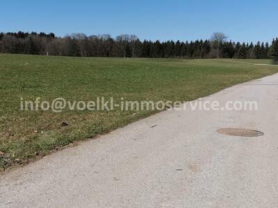 Grundstück kaufen in 5166 Perwang