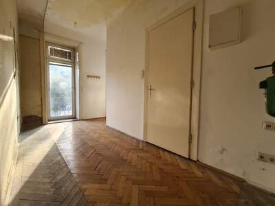 Altbauwohnung mit Balkon kaufen in 1130 Wien (Bild 5)